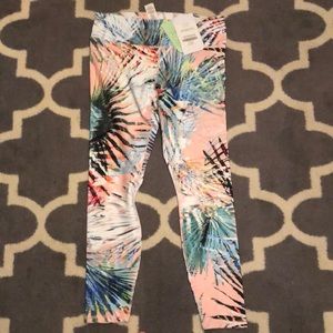 NWT Fabletics Mid-Rise Leggings